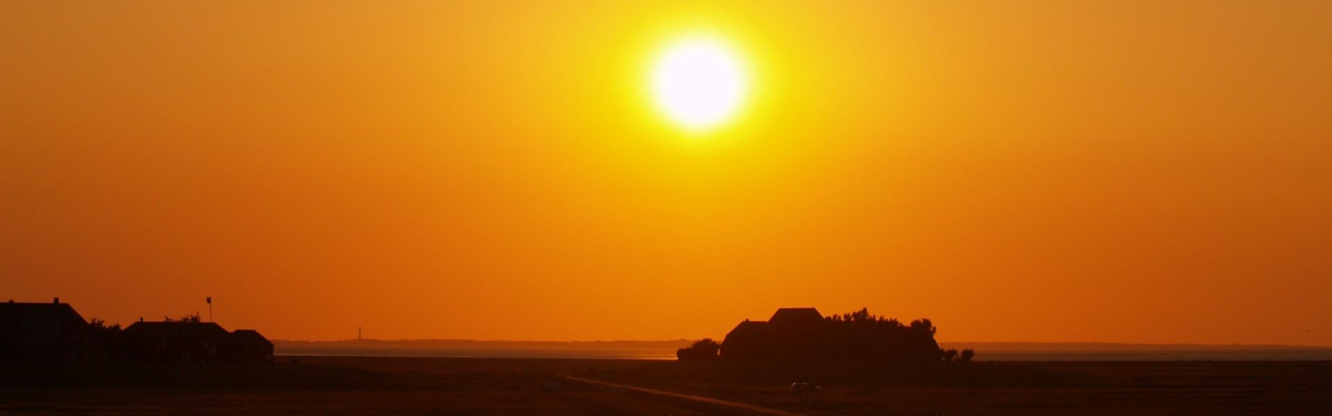 Sonnenuntergang im Westen von hallig Hooge